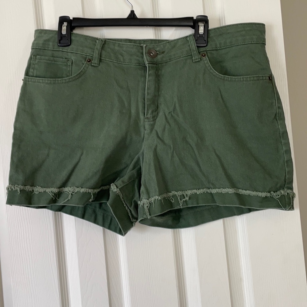 Time and Tru Army Green Short